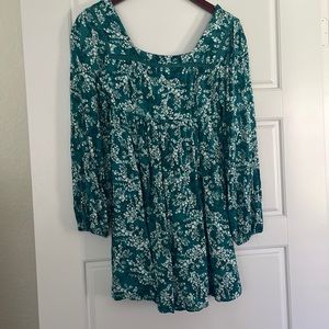Jessica Simpson Long Sleeved Mini Dress | Size Small